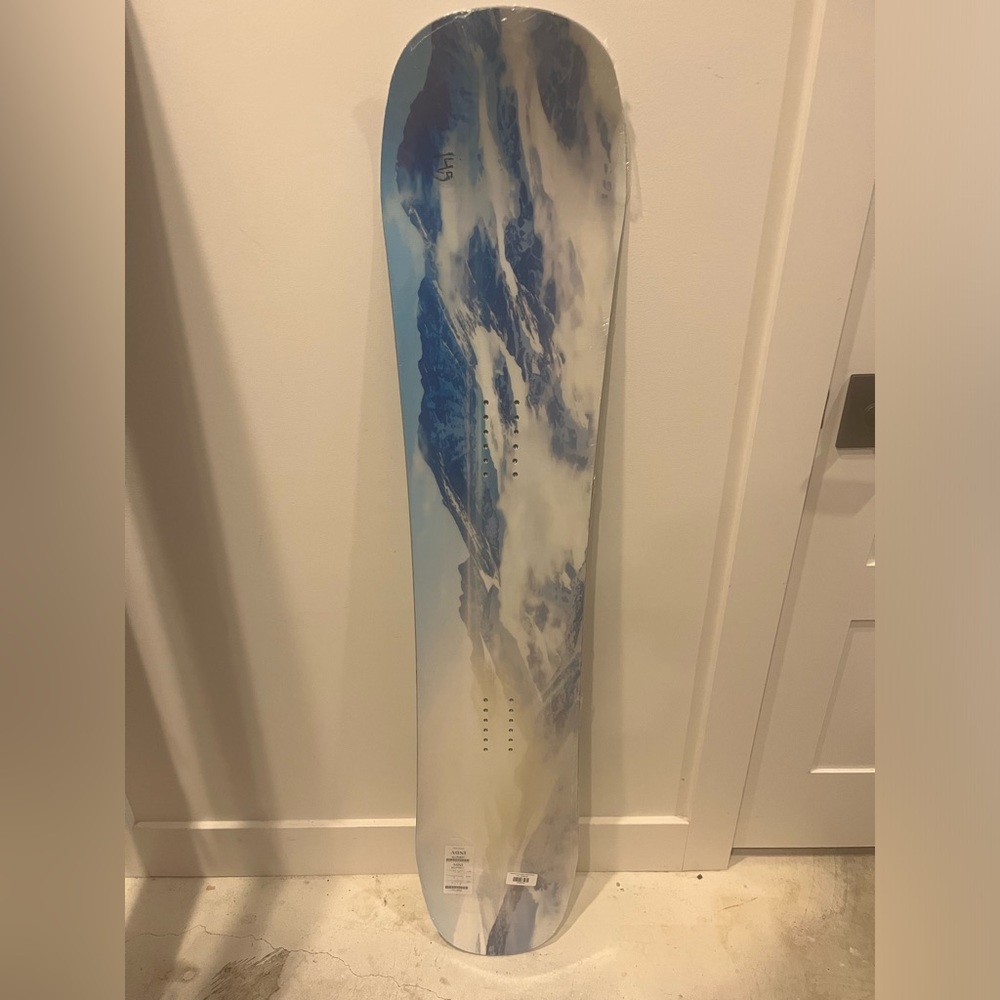 Brand New Snowwater Media Snowboard 145